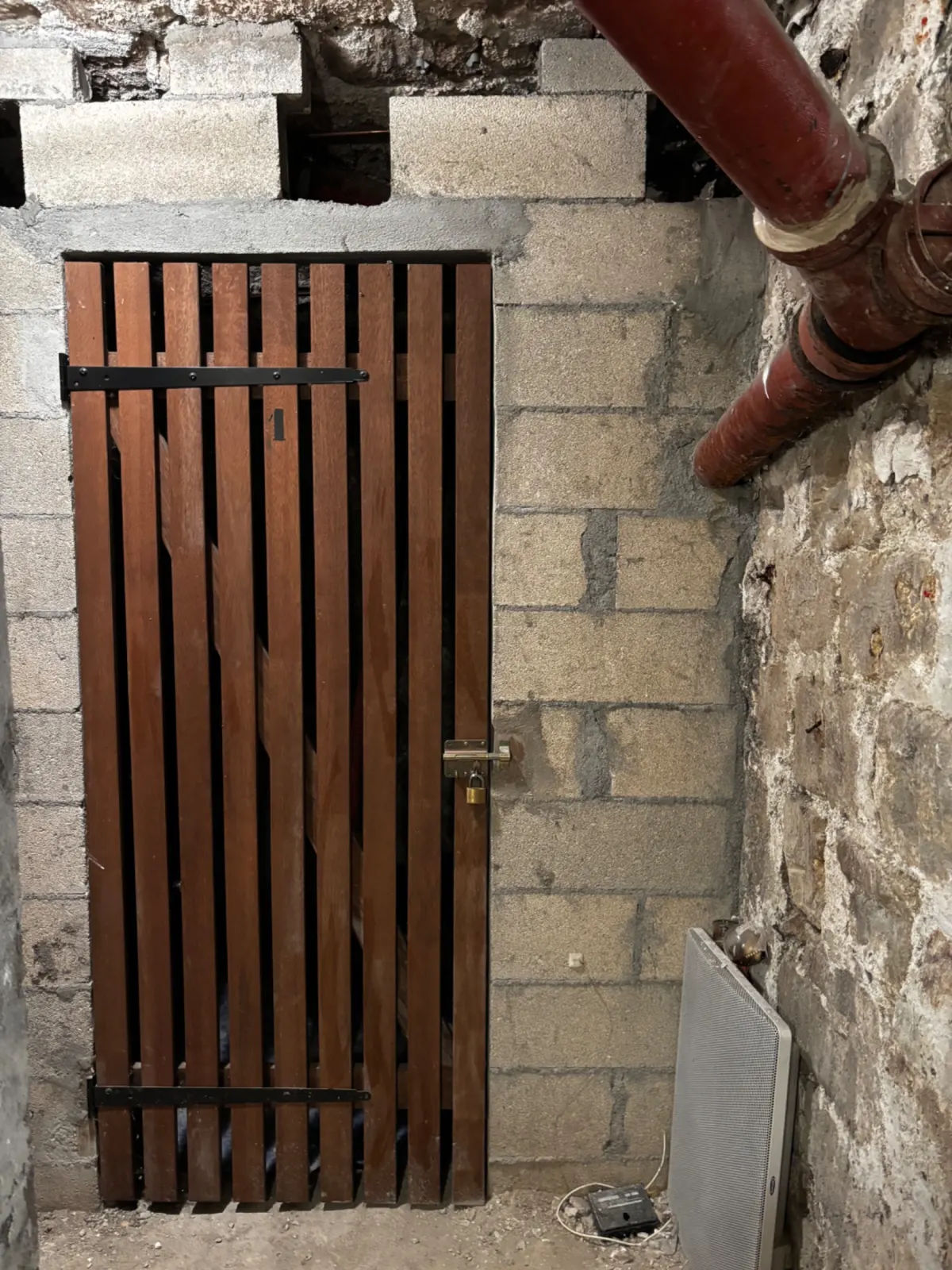 📦 CAVE À LOUER – 4 m² – DISPONIBLE IMMÉDIATEMENT à Paris 18e
